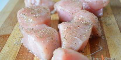 Шаг 2: куриных шашлычков в беконе на шпажках