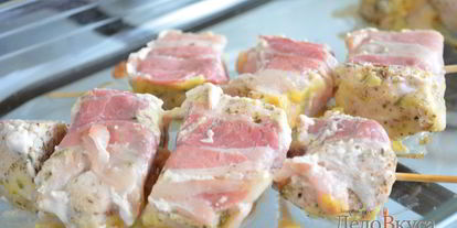 Шаг 6: куриных шашлычков в беконе на шпажках