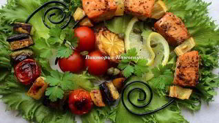 Рецепт Шашлычков из лосося и овощей