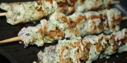 Шаг 7: шашлычков из свиной вырезки в йогуртово-лимонном маринаде