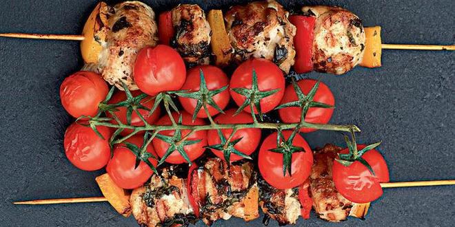 Рецепт Шашлычков из цесарки с помидорами черри и сладким перцем