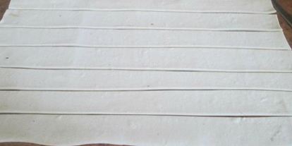 Шаг 2: шашлычков с семгой в слоеном тесте