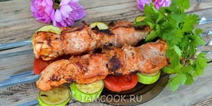 Шаг 16: шашлык ассорти из свинины, курицы и овощей