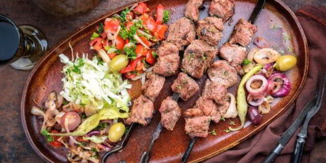 Рецепт шашлыка из бараньей мякоти с луком