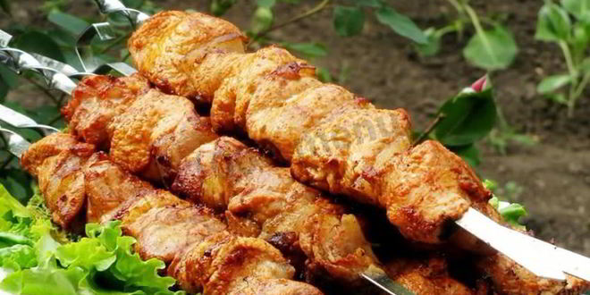 Рецепт шашлыка из индейки с салом