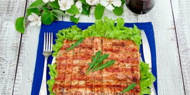 Рецепт шашлыка из куриной грудки в беконе