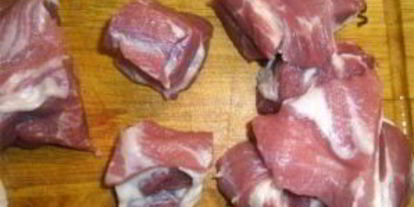 Шаг 1: шашлыка из свинины в минералке