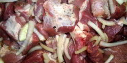 Шаг 5: шашлыка из свинины в минералке