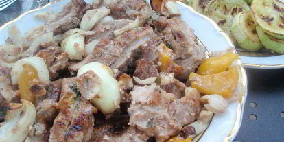 Шаг 2: свиного шашлыка в сметанном маринаде