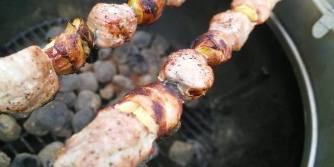 Рецепт яблок в беконе к шашлыку