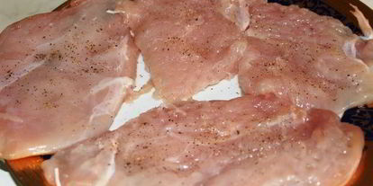 Шаг 1: куриного шницеля с грибным соусом