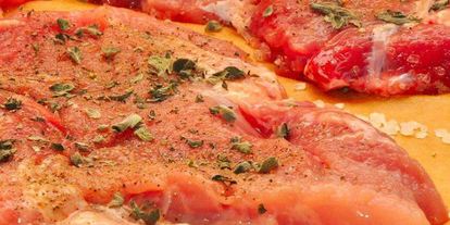 Шаг 1: шницеля и печеные овощи