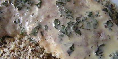 Шаг 5: шницеля с мятой, миндалем и кедровыми орешками