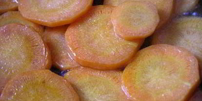 Шаг 5: сочного шницеля с яблоками и морковным гарниром