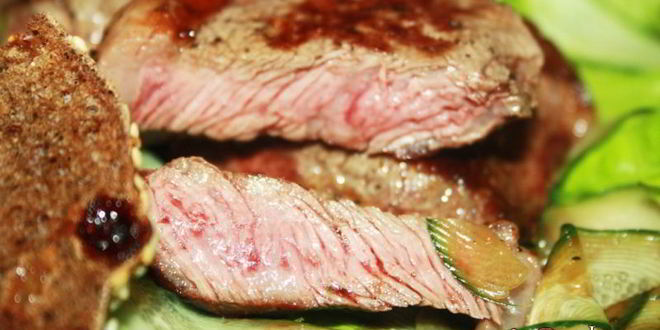 Рецепт Говяжьих стейков-гриля маринованных в светлом пиве