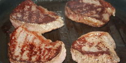 Шаг 7: говяжьих стейков-гриля маринованных в светлом пиве