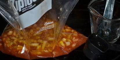 Шаг 1: маринада для стейкакровавая мэри