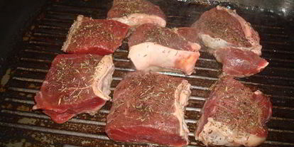 Шаг 3: мини стейки на гриле с овощами