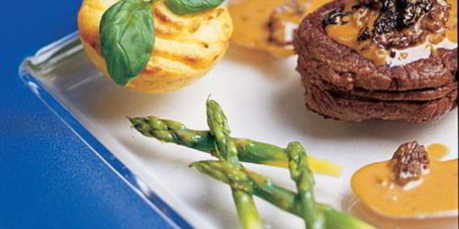 Рецепт Стейка из говядины со сморчками и картофельным пюре