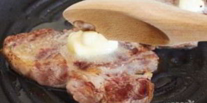 Шаг 4: стейка из лопатки мраморной говядины