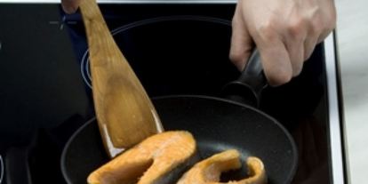 Шаг 1: стейка из лосося с пряностями