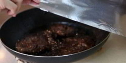 Шаг 6: стейка на сковороде