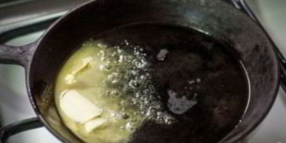 Шаг 1: стейка рибай на сковороде