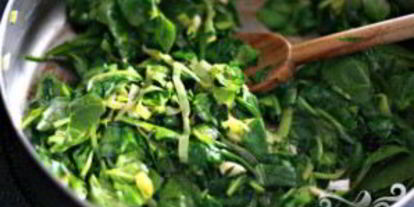 Шаг 2: стейка с грибным соусом и сливочным шпинатом