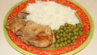 Рецепт Стейков из свинины с луком на сковороде