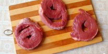 Шаг 1: стейков из телячьего сердца