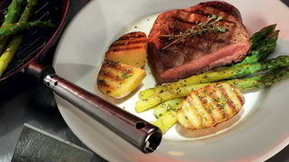 Рецепт Стейков с картофелем и спаржей на гриле