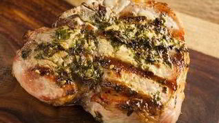 Рецепт Свиного стейка на гриле в травяном маринаде