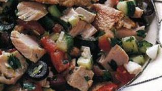 Рецепт Тунисского фатуша со стейком из тунца