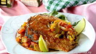Рецепт Жареных стейков кефали с овощами