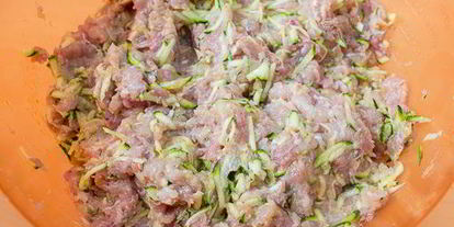 Шаг 2: кабачковых тефтелей в томатном соусе