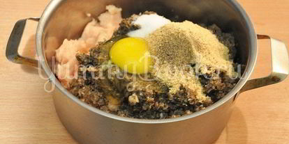 Шаг 3: куриных тефтелей с грибами