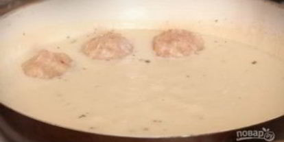 Шаг 5: куриных тефтелей в молочном соусе