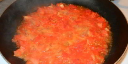 Шаг 2: мясных тефтелей с сырома ны помидорного подушке