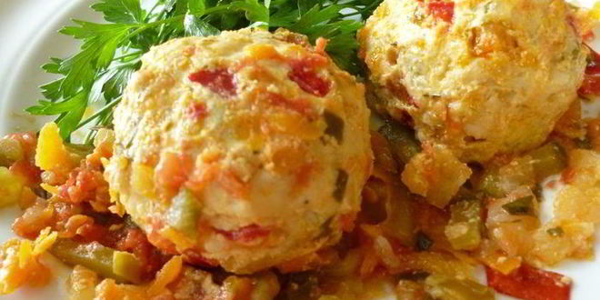 Рецепт рыбных тефтелей в остром пикантном соусе