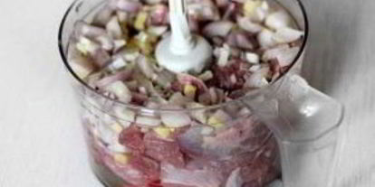 Шаг 3: тефтелей под томатным соусом