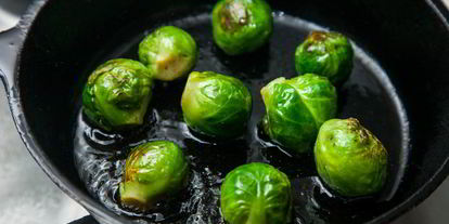 Шаг 9: тефтелей с брюссельской капустой в нежном соусе