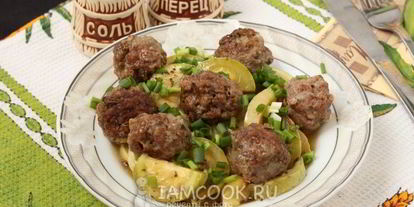 Шаг 9: тефтелей с кабачками в сковороде