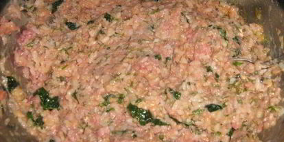 Шаг 1: тефтелей со шпинатом под йогуртно-сливочным соусом