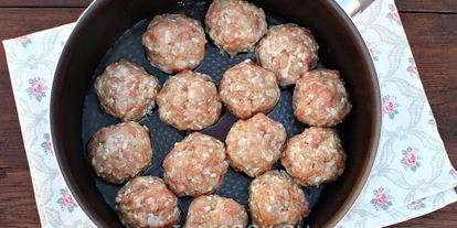 Шаг 5: тефтелей в томатно-сливочном соусе