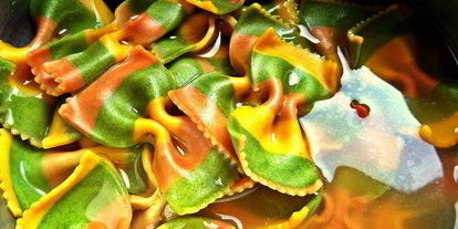 Шаг 1: тефтелек с трехцветной пастой и овощной подливой