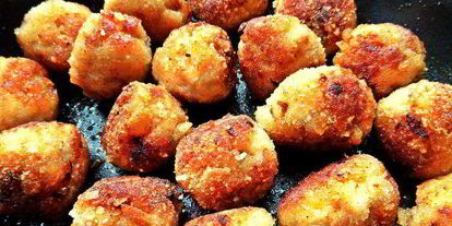 Шаг 10: тефтелек с трехцветной пастой и овощной подливой