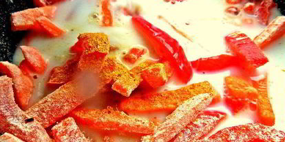 Шаг 15: тефтелек с трехцветной пастой и овощной подливой