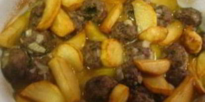 Шаг 2: тушеной картошки с тефтелями