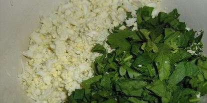 Шаг 1: паровых вареников с зеленью и яйцом