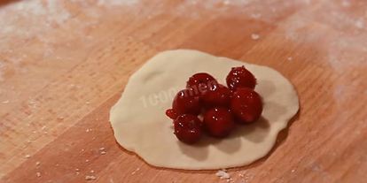 Шаг 10: теста для вареников с вишней заварное